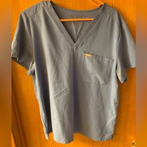 Ceil blue Figs one pocket scrub top. XL